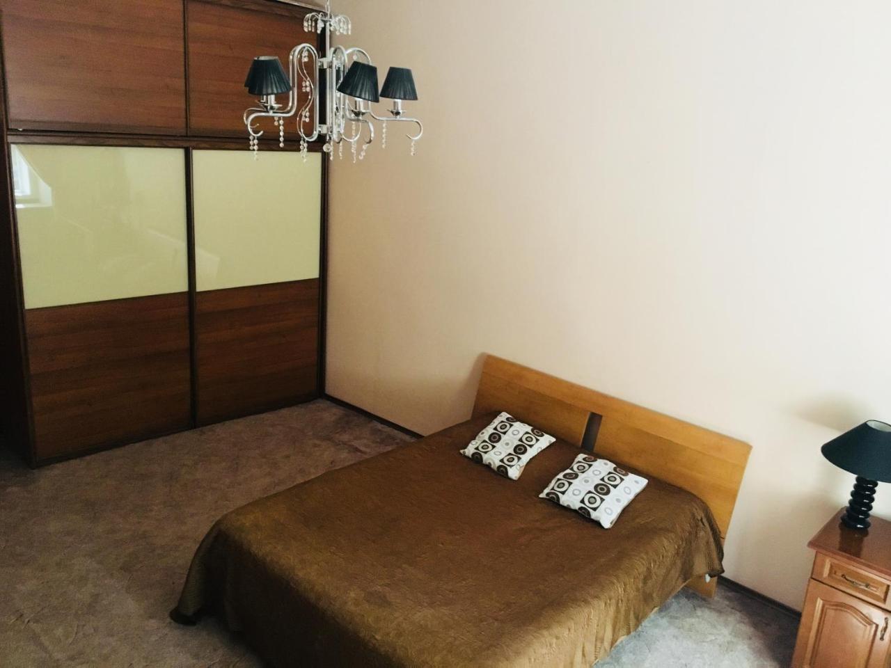 Apartment In The City Centre Лвив Екстериор снимка